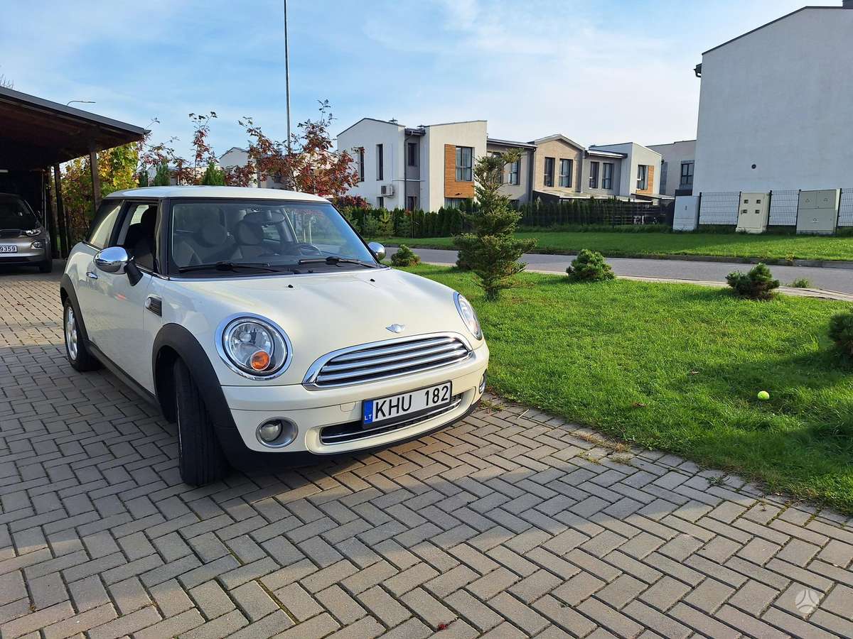 Mini Cooper, 1.4 l., hatchback