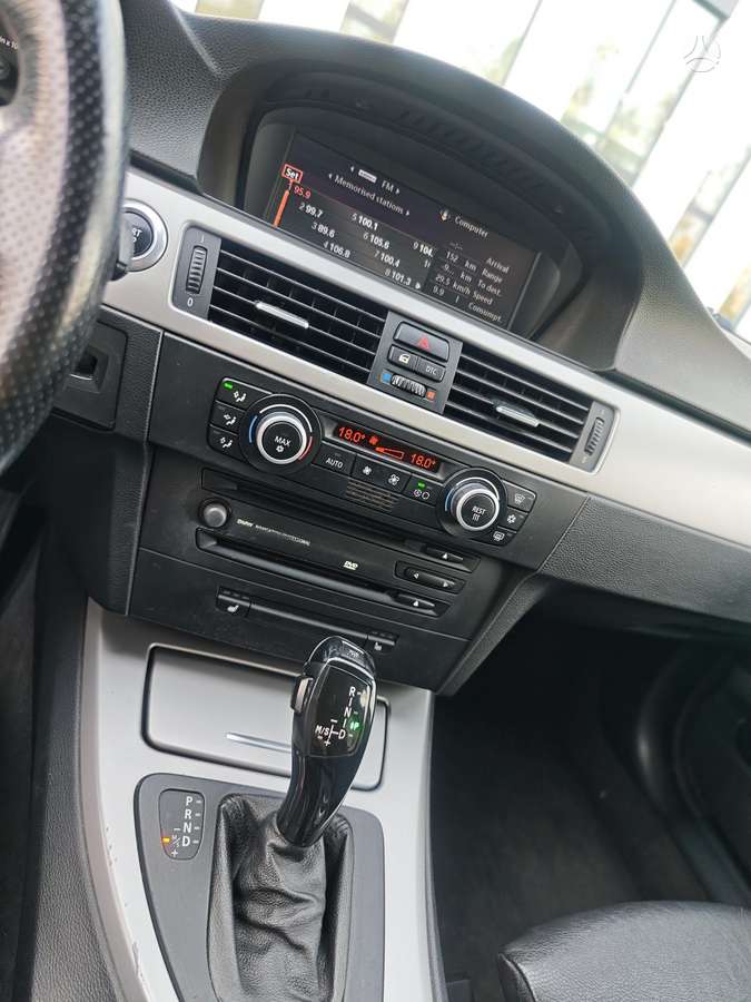 BMW 330, 3.0 l., Универсал