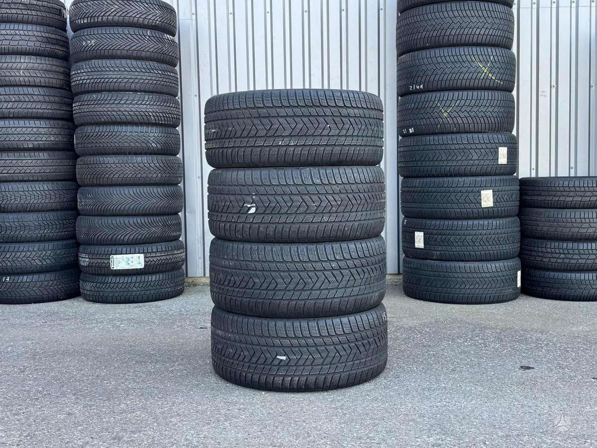 Pirelli SCORPION WINTER XL, winter 295/40 R21