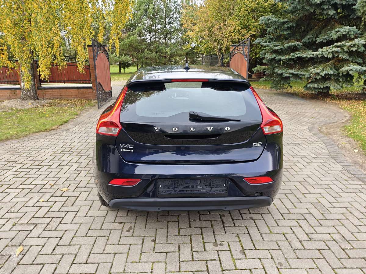 Volvo V40, 2.0 l., hatchback