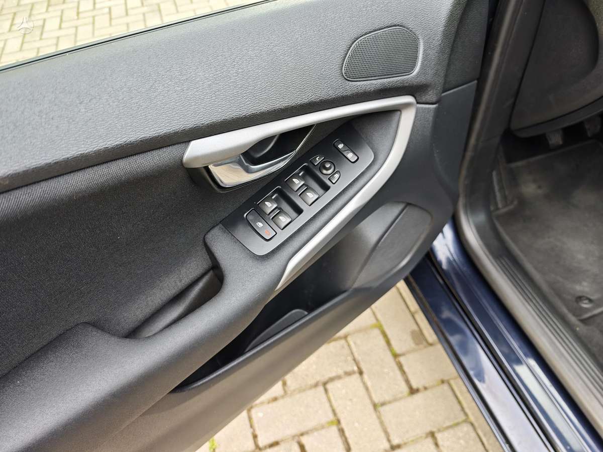 Volvo V40, 2.0 l., hatchback