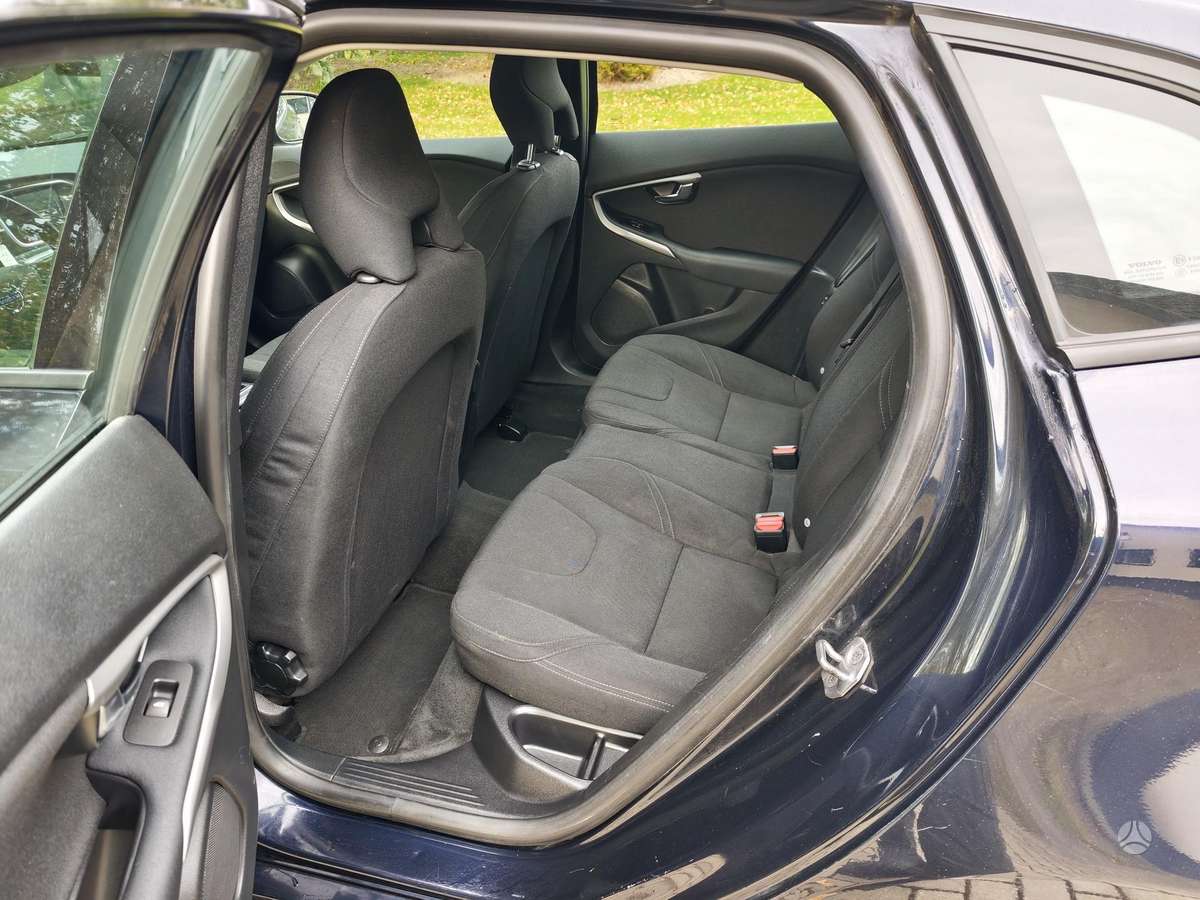 Volvo V40, 2.0 l., hatchback