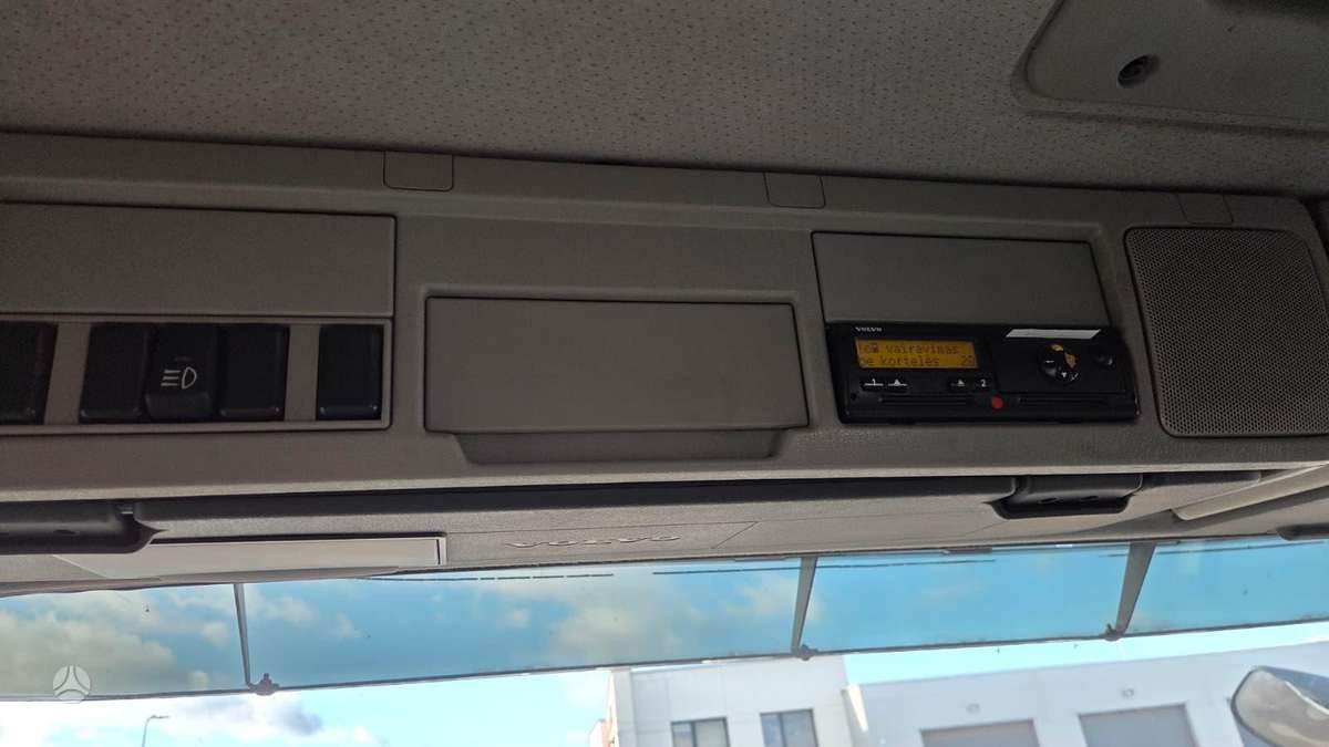 Volvo FMFHE5, single sleeper