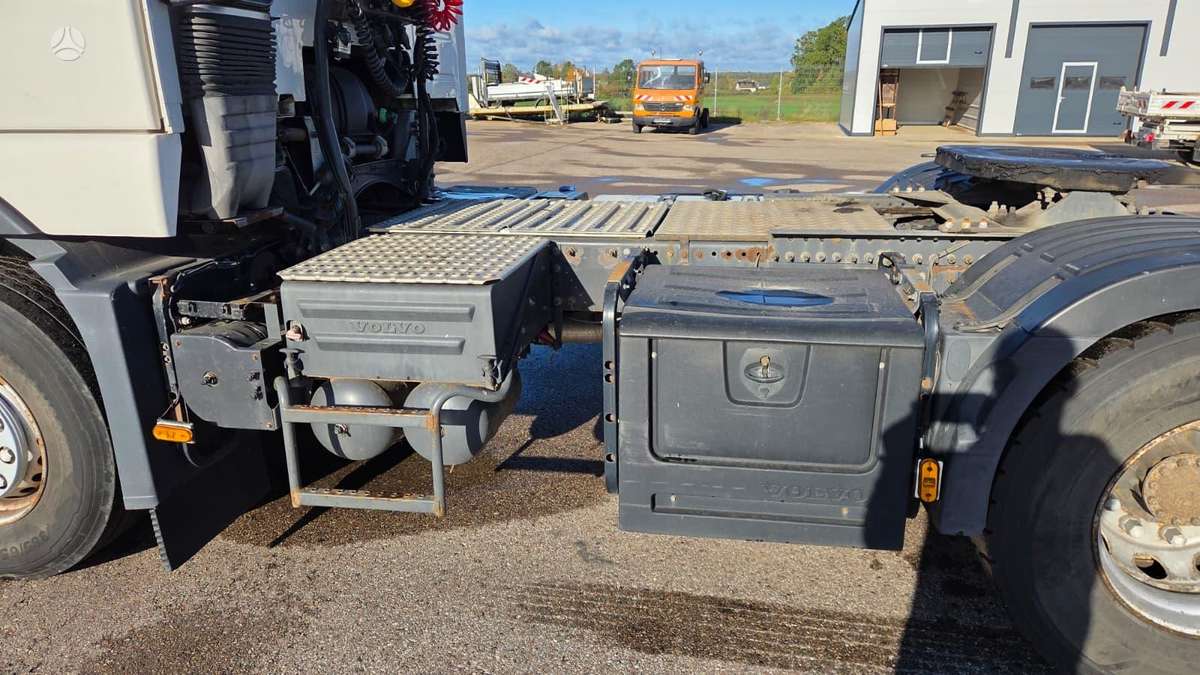 Volvo FMFHE5, single sleeper