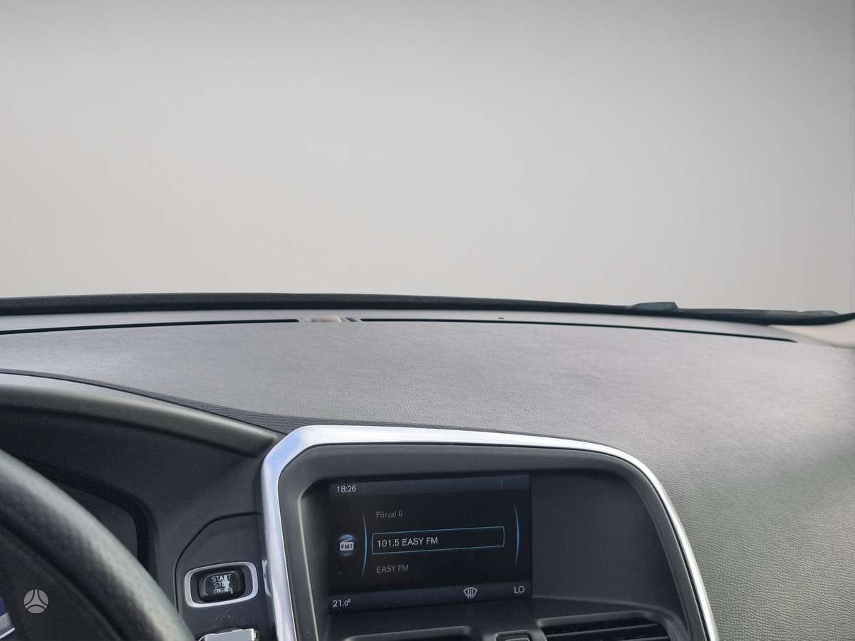 Volvo XC60, 2.4 l., off-road / crossover