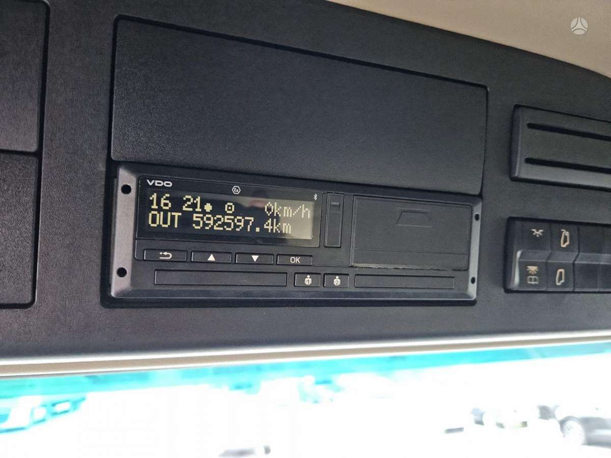 Mercedes-Benz 1845 ACTROS, double sleeper