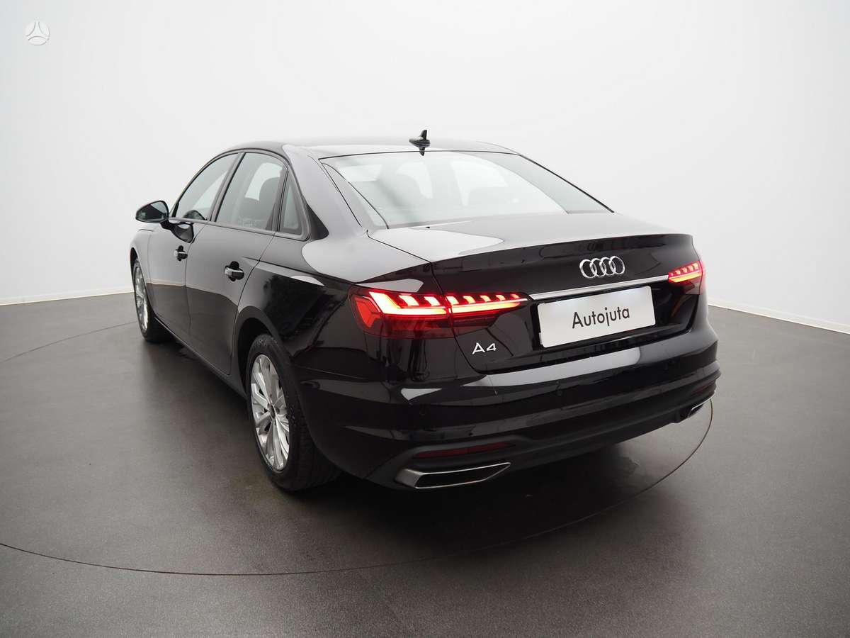 Audi A4, 2.0 l., Седан