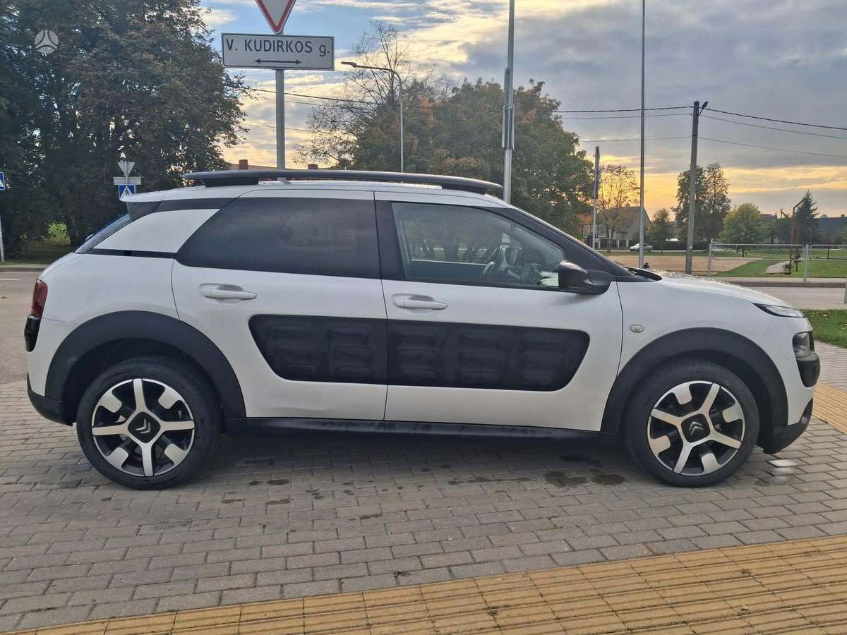 Citroen C4 Cactus, 1.6 l., hatchback