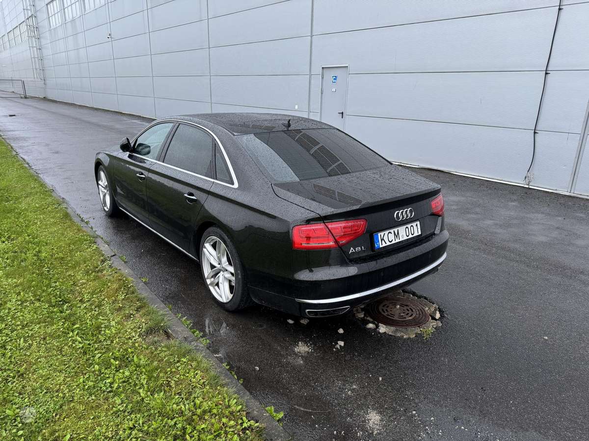 Audi A8, 3.0 l., Седан