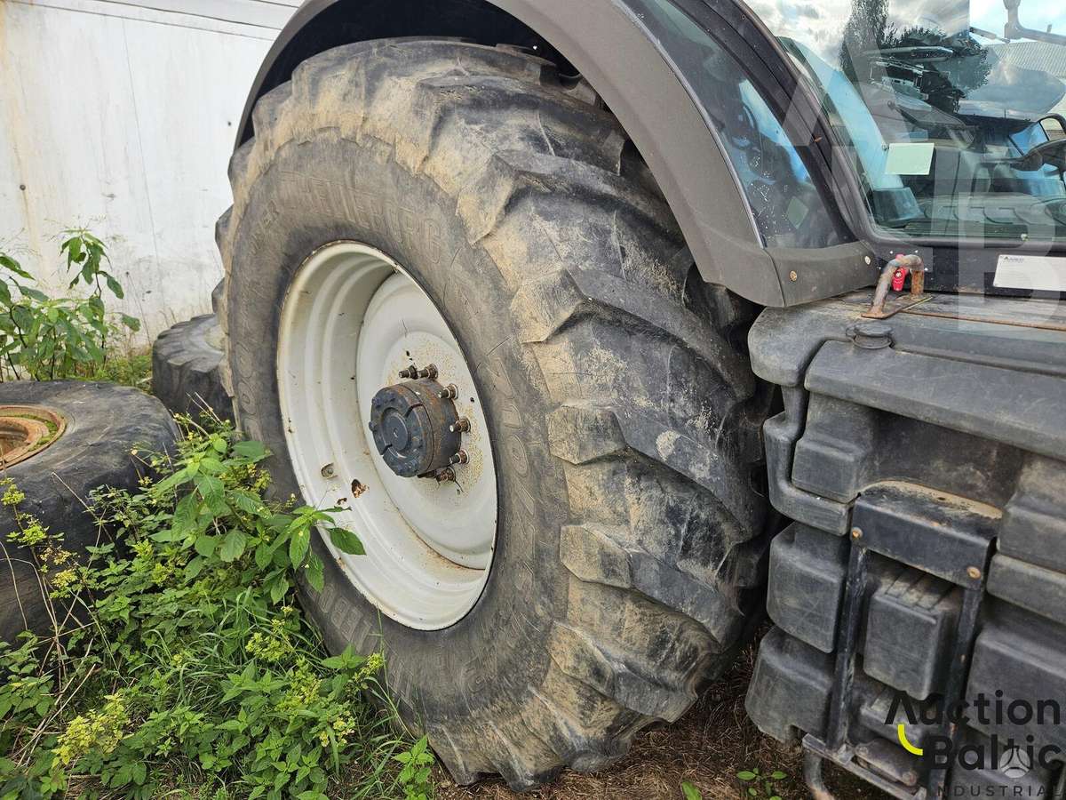 Valtra S 374, tractors