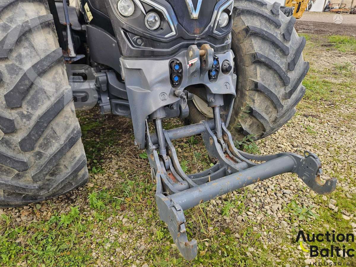 Valtra S 374, traktoriai