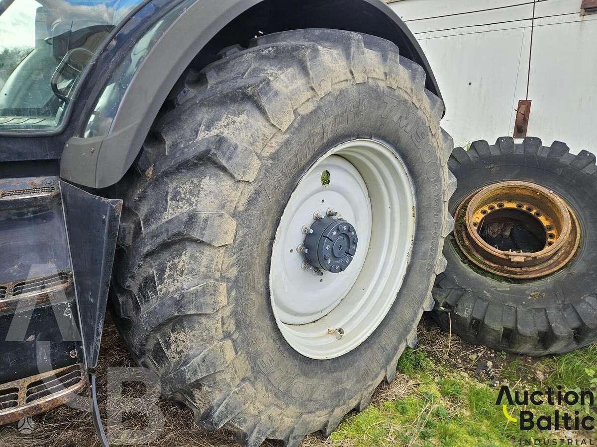 Valtra S 374, traktori