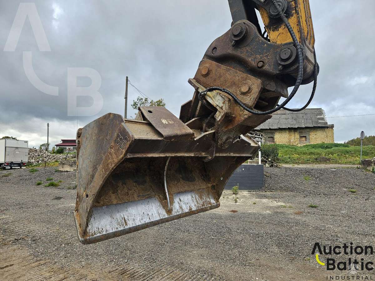 SANY SY 215 C, экскаваторы