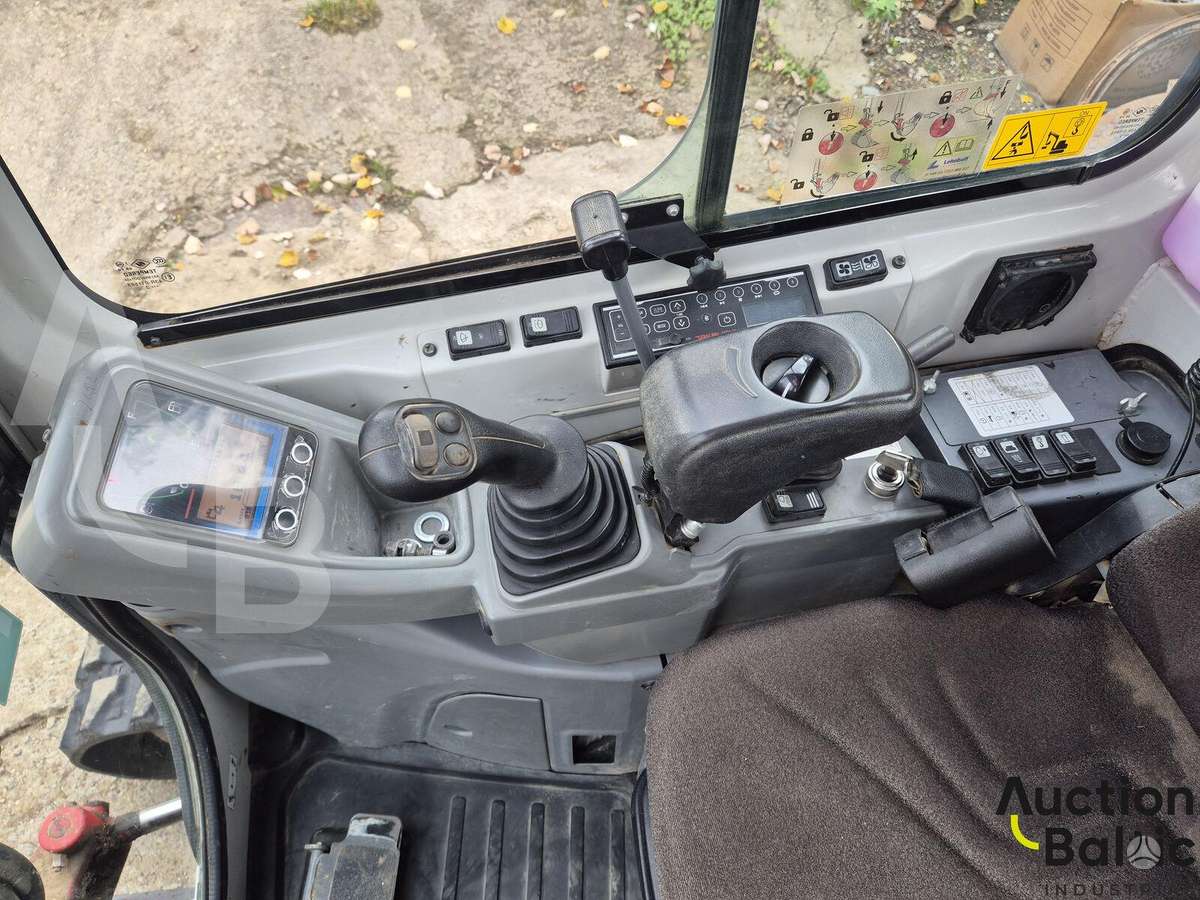 Takeuchi TB225, мини-экскаваторы