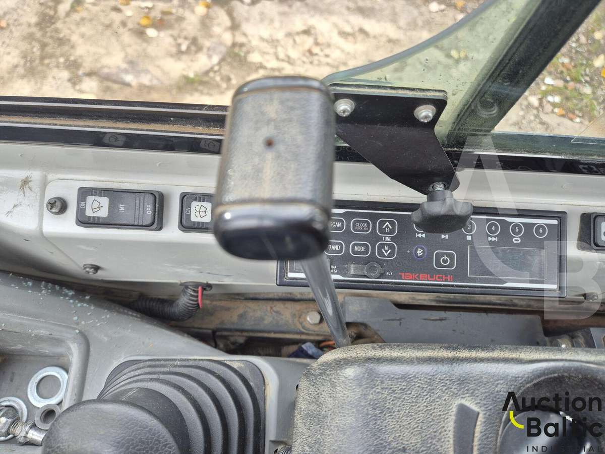 Takeuchi TB225, mini excavator