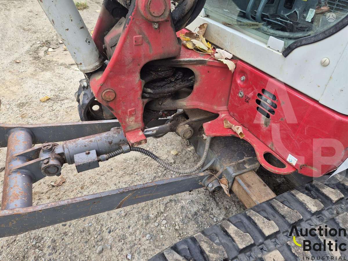 Takeuchi TB225, мини-экскаваторы
