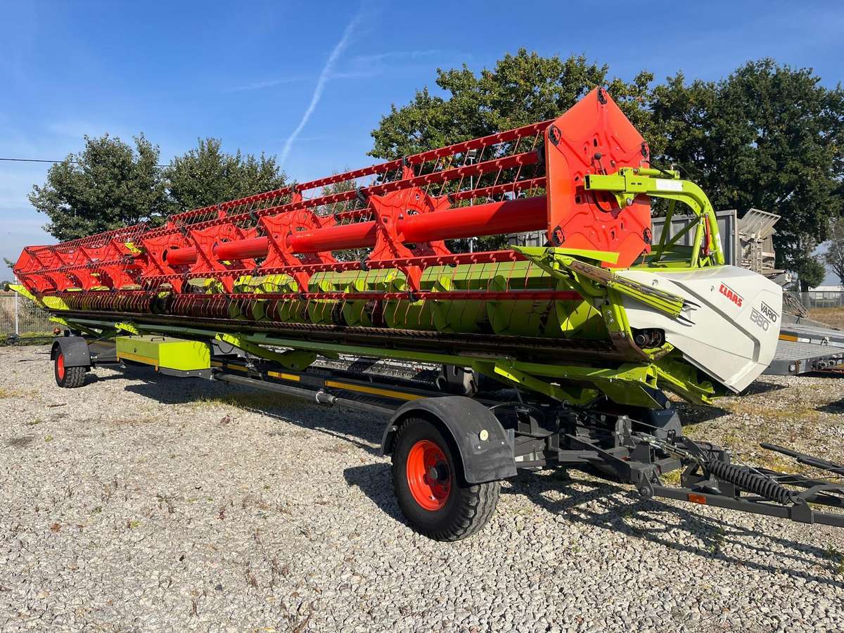 Claas Lexion 8800, kombainai