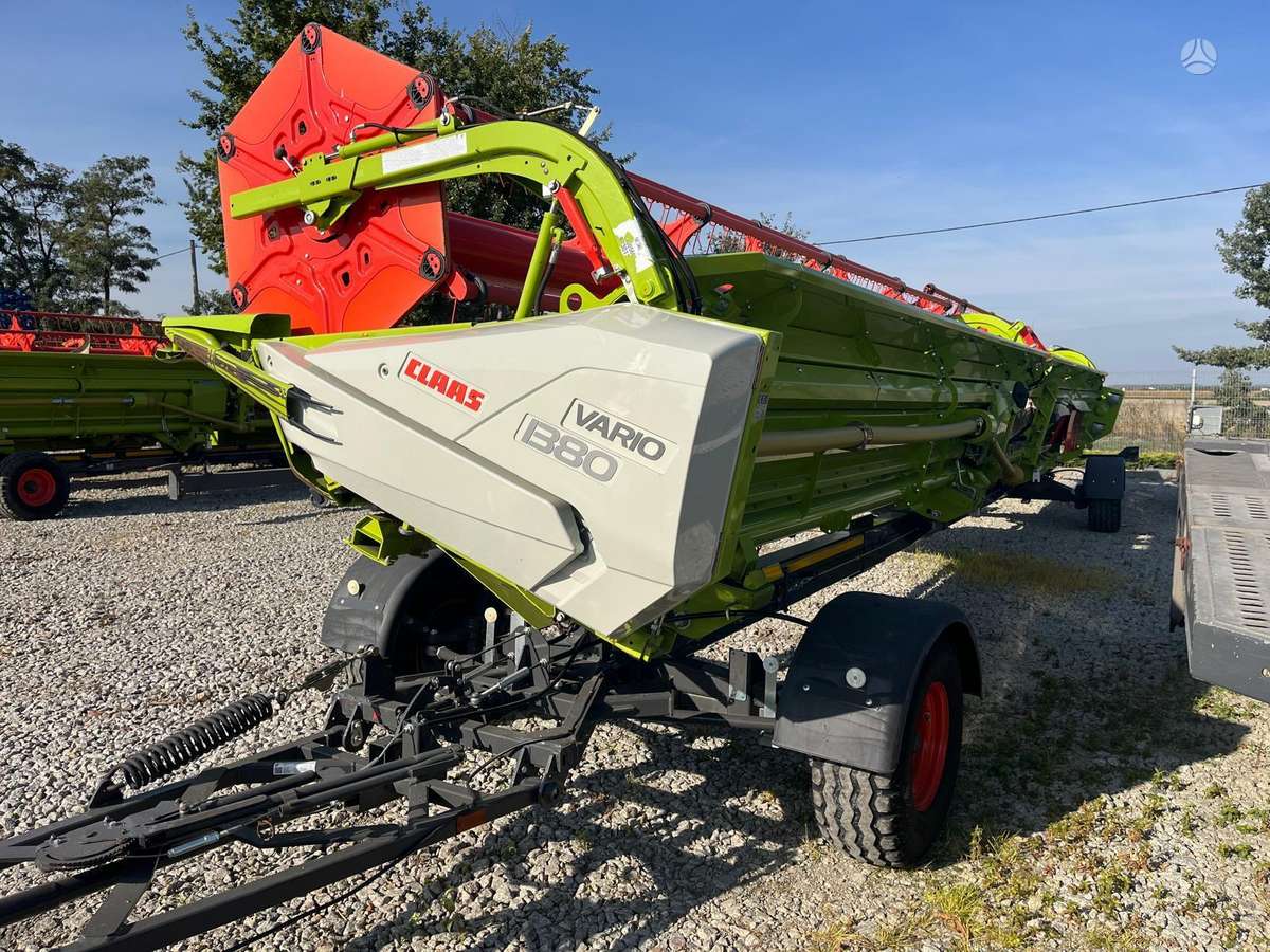 Claas Lexion 8800, combine harvesters