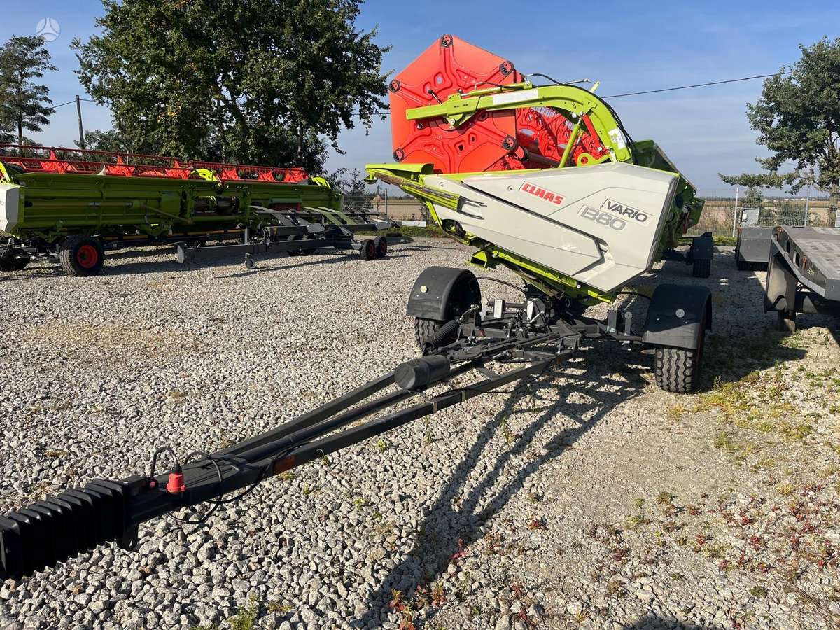 Claas Lexion 8800, kombainai