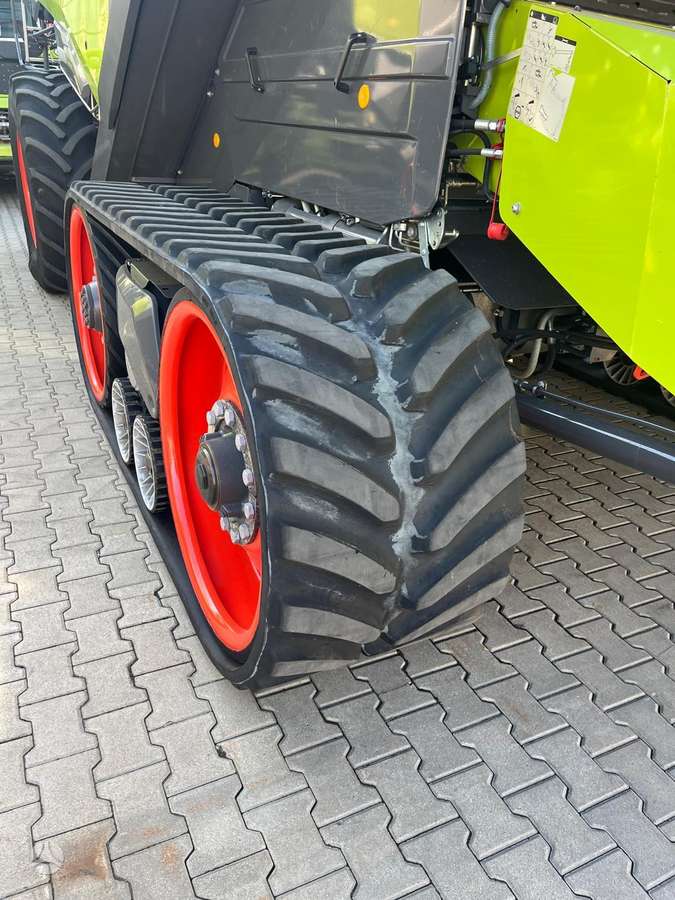 Claas Lexion 8800, combine harvesters