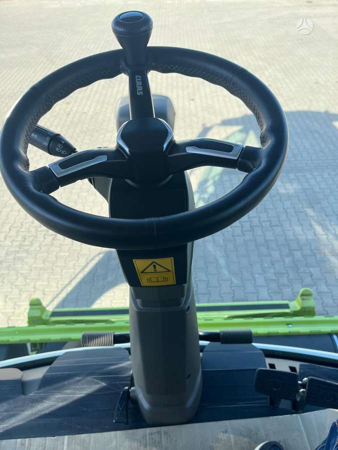 Claas Lexion 8800, kombainai