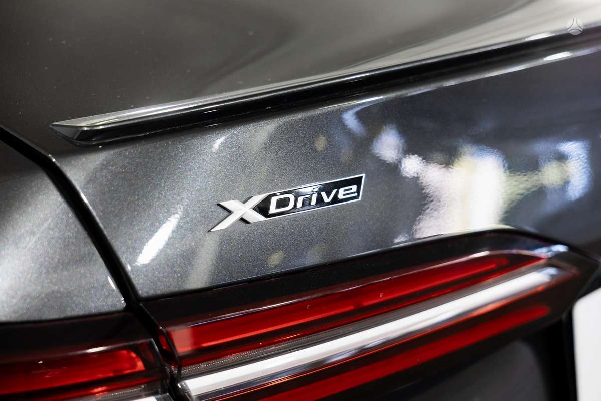 BMW 520, 2.0 l., Седан