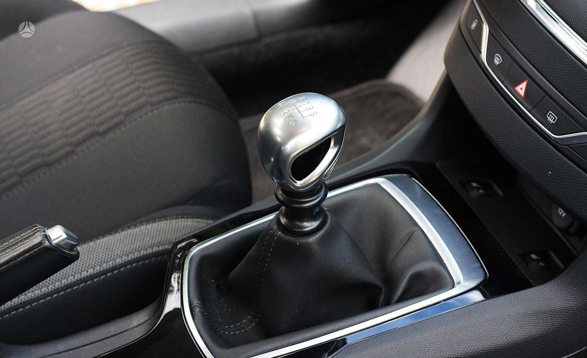 Peugeot 308, 1.2 l., hatchback
