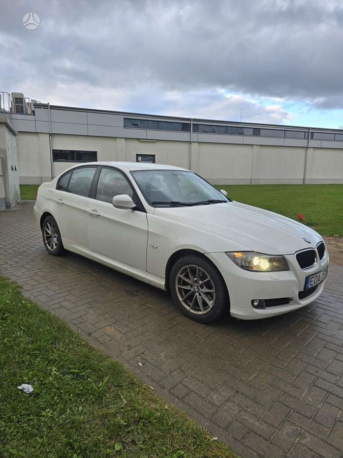 BMW 318, 2.0 l., Седан