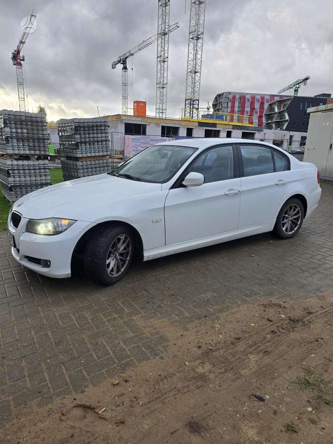BMW 318, 2.0 l., Седан