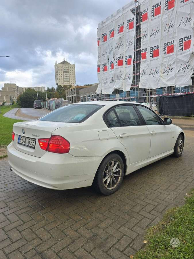 BMW 318, 2.0 l., Седан