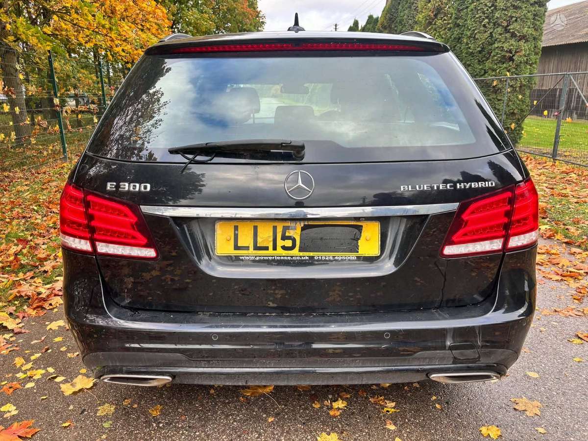 Mercedes-Benz E300 Dalimis
