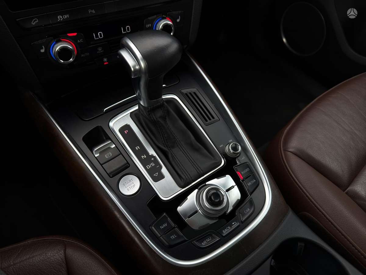Audi Q5, 2.0 l., Внедорожник / Кроссовер