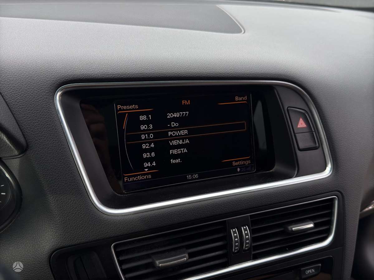 Audi Q5, 2.0 l., off-road / crossover