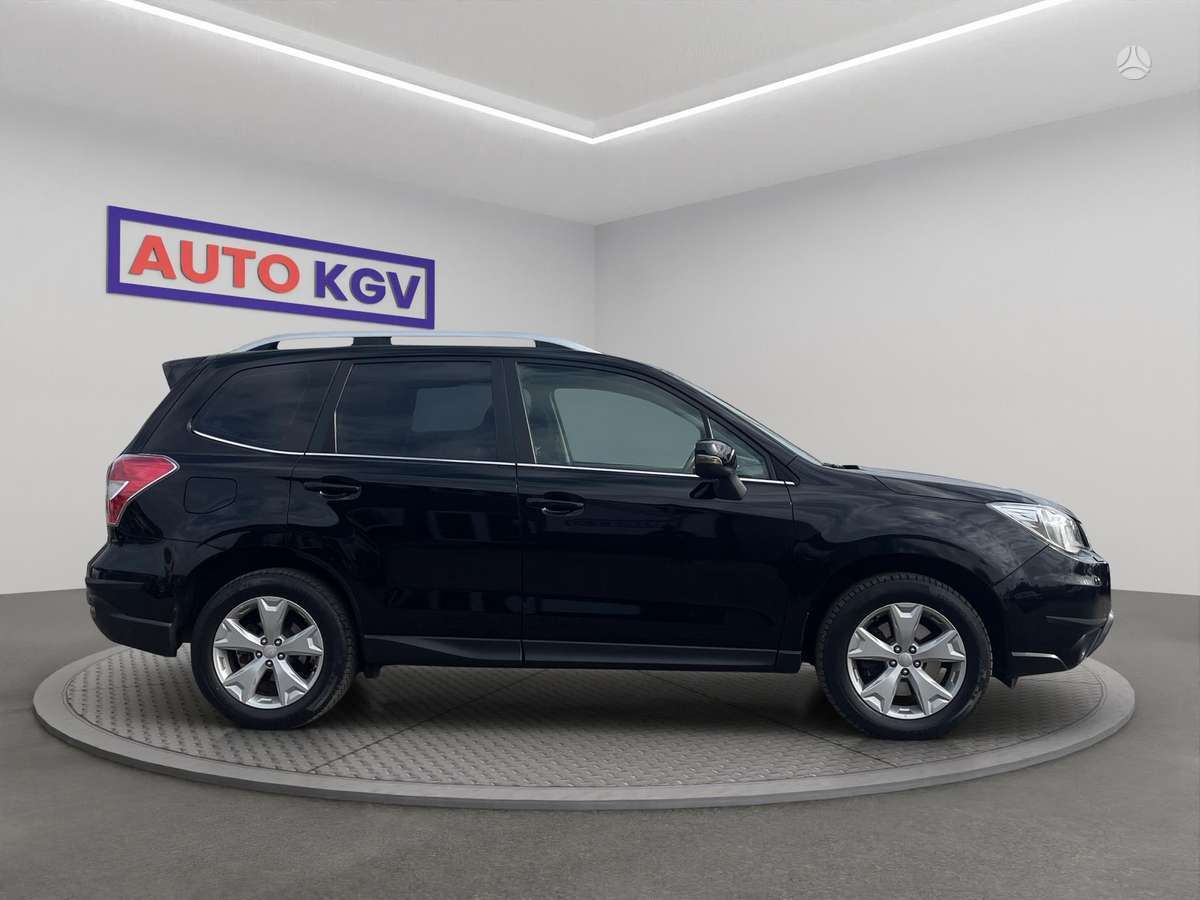 Subaru Forester, 2.0 l., off-road / crossover