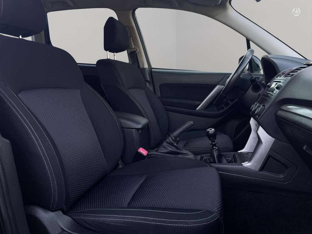 Subaru Forester, 2.0 l., off-road / crossover