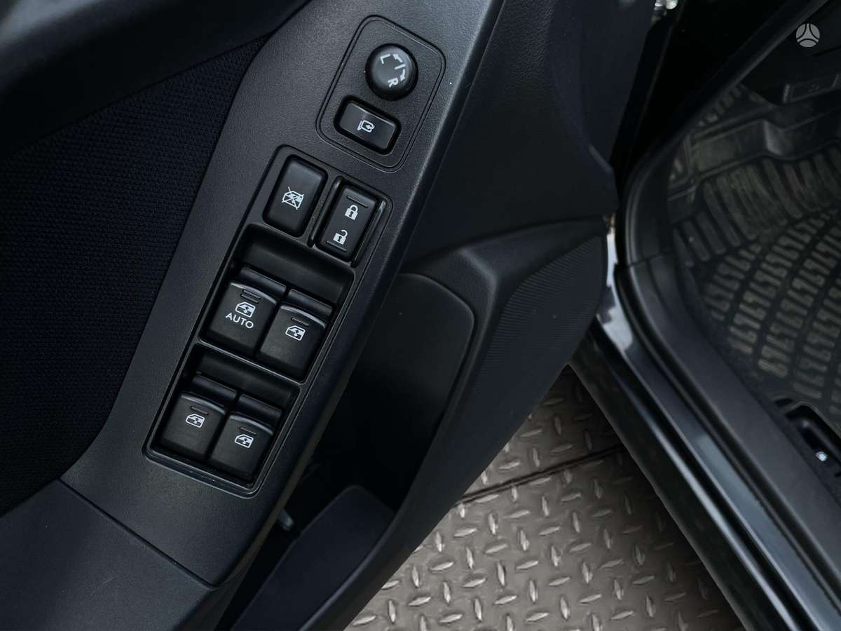 Subaru Forester, 2.0 l., off-road / crossover