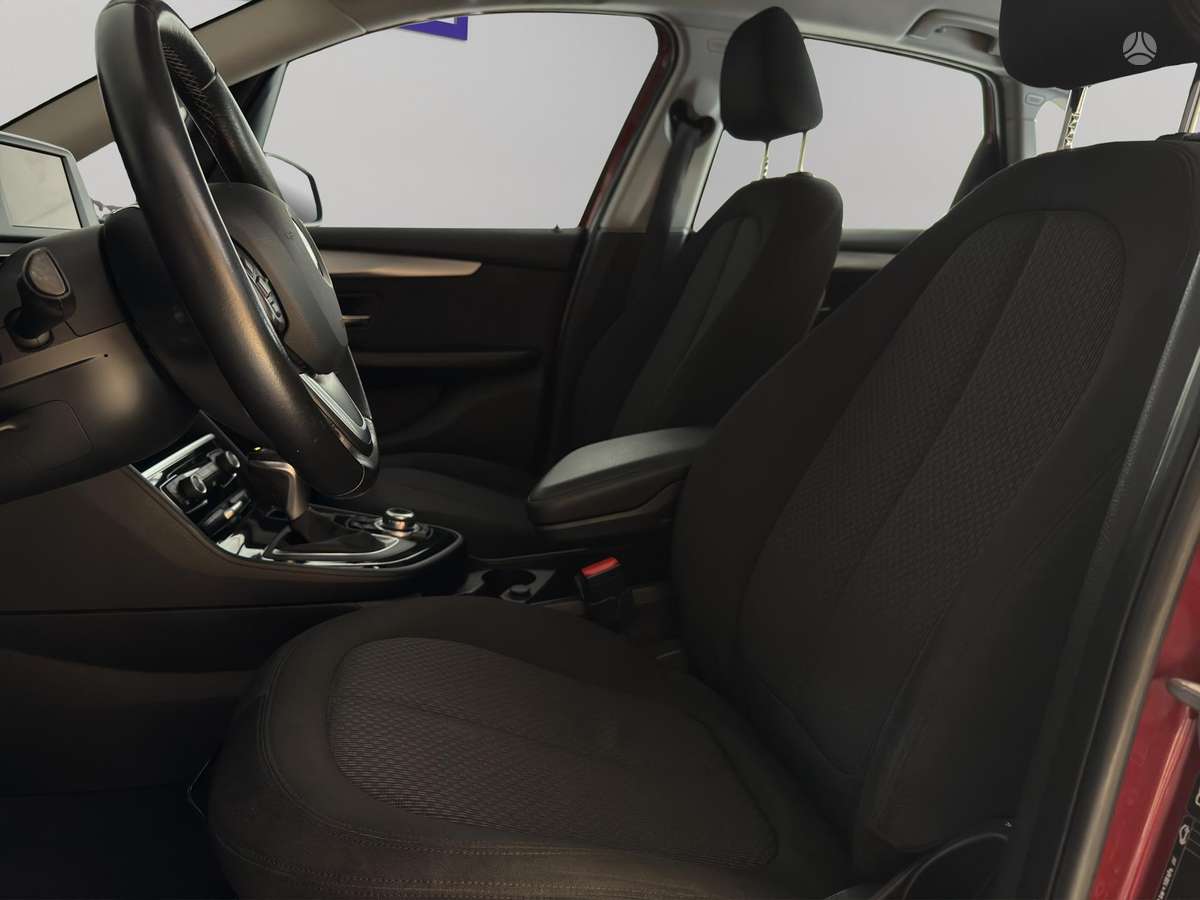BMW 218 Active Tourer, 2.0 l., Минивэн