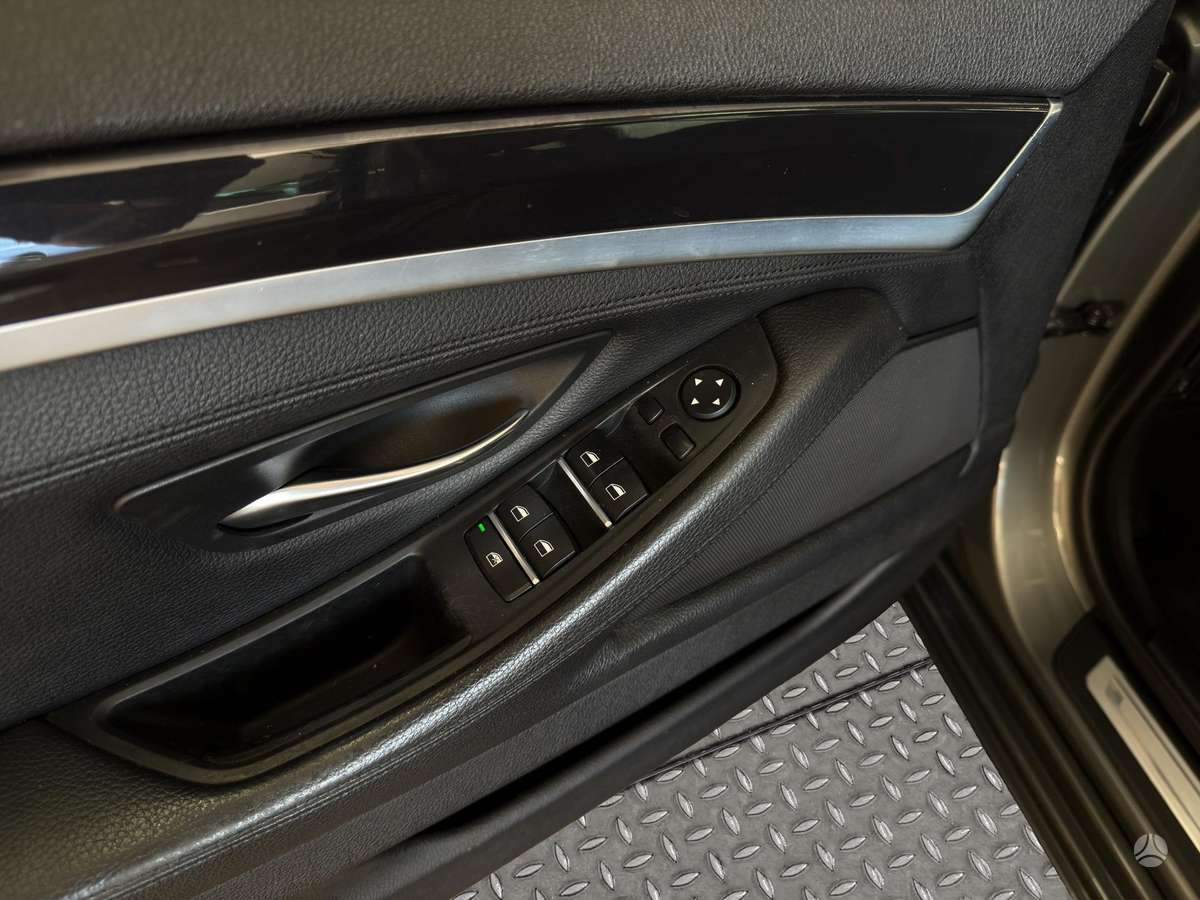 BMW 530, 3.0 l., wagon