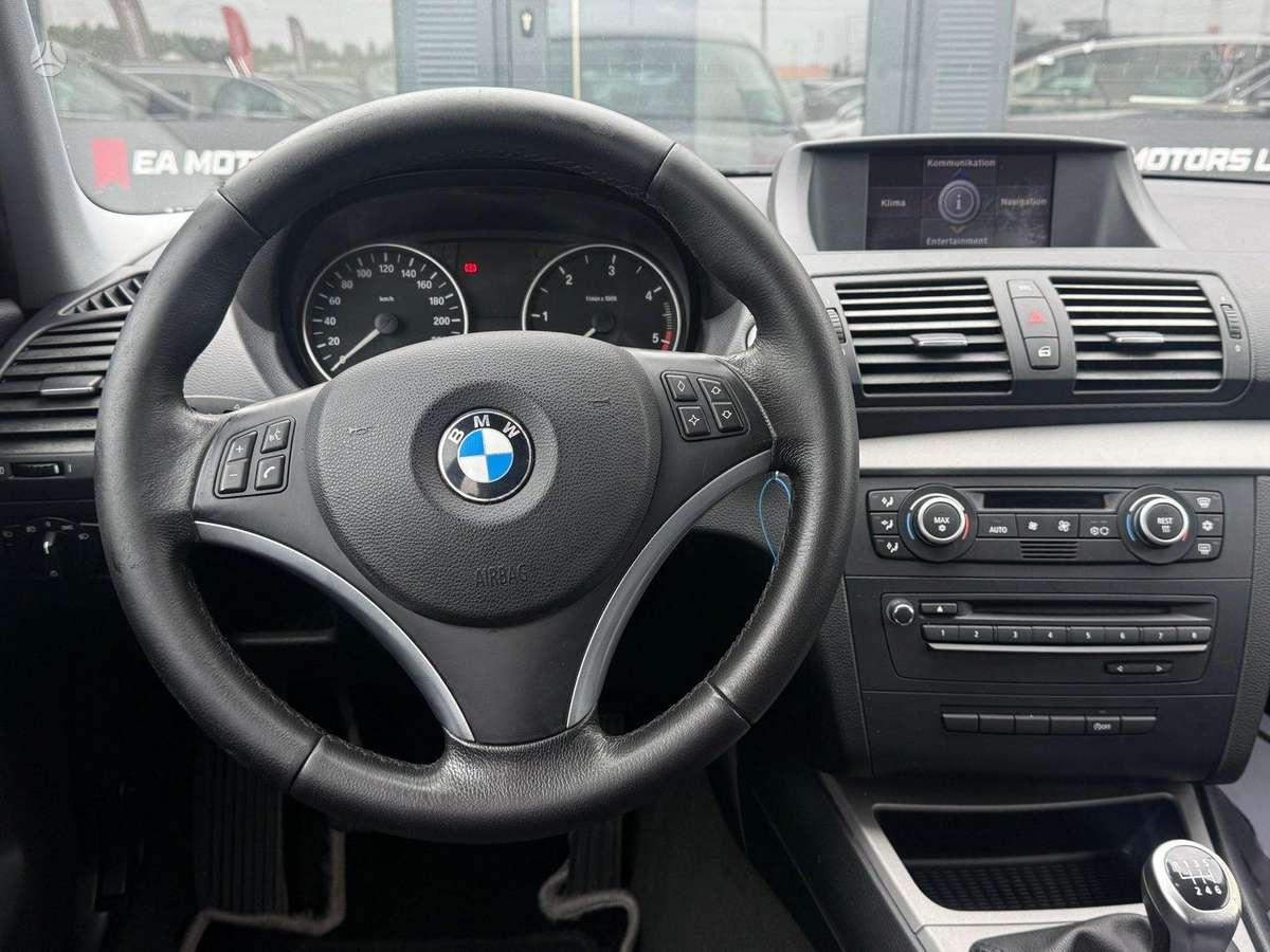 BMW 118, 2.0 l., hatchback