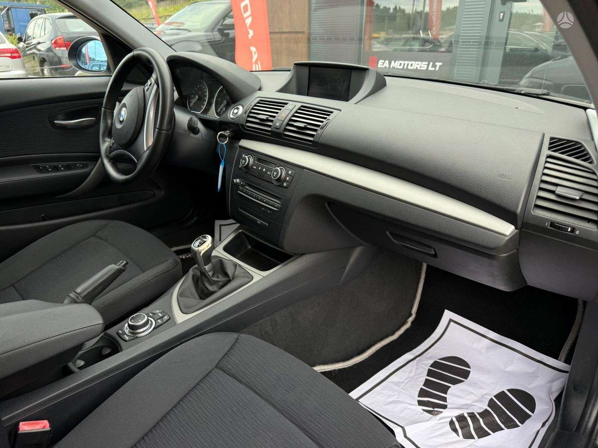 BMW 118, 2.0 l., hatchback