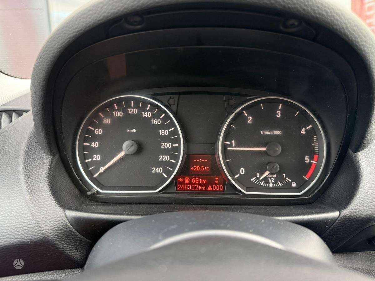 BMW 118, 2.0 l., hatchback