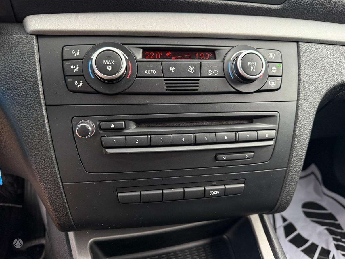 BMW 118, 2.0 l., hatchback