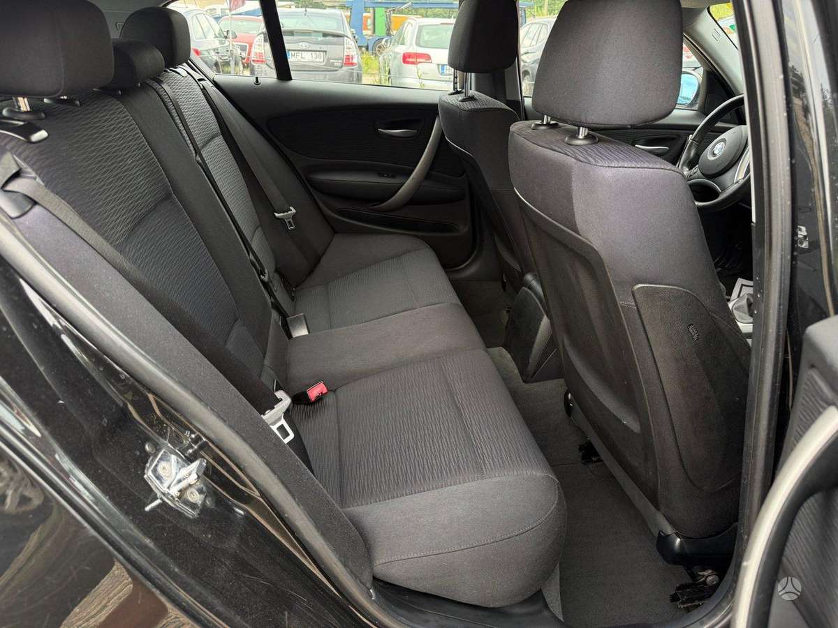 BMW 118, 2.0 l., hatchback