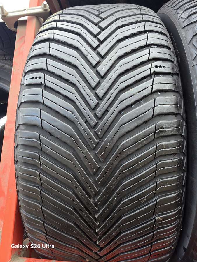 Michelin CROSSCLIMATE 2, universalios 245/45 R18
