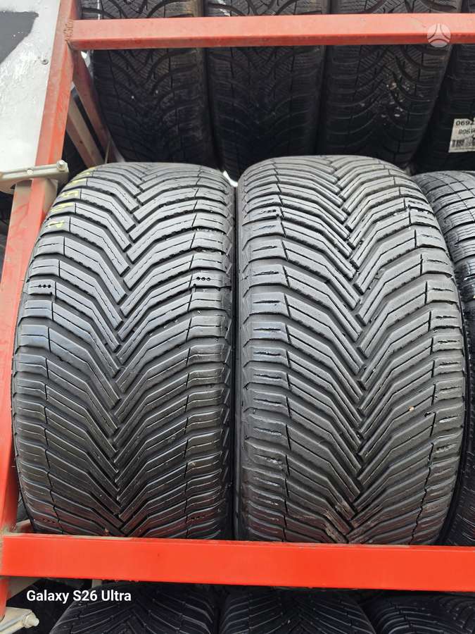 Michelin CROSSCLIMATE 2, universalios 245/45 R18