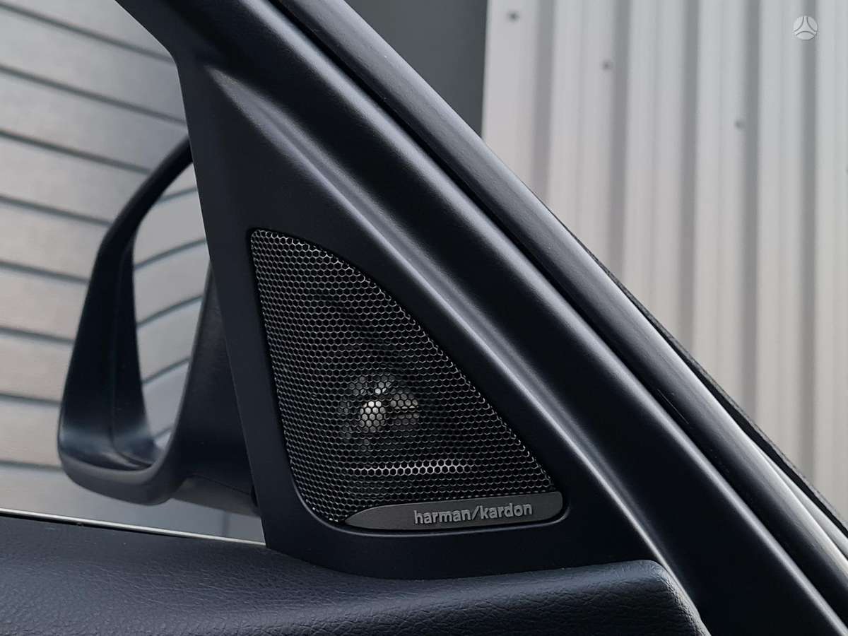 BMW 320, 2.0 l., Седан