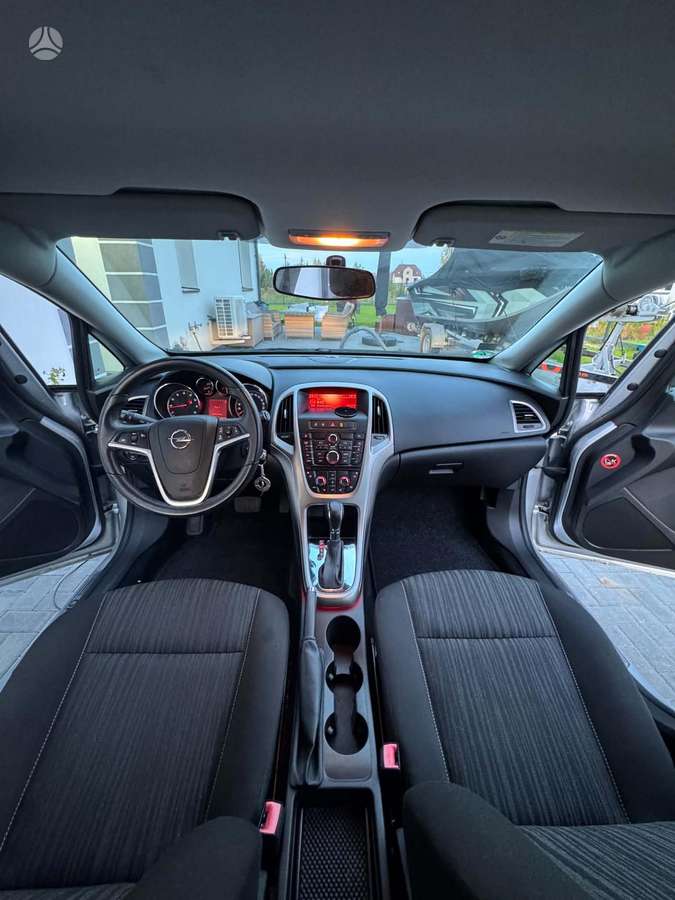 Opel Astra, 1.6 l., Хэтчбек