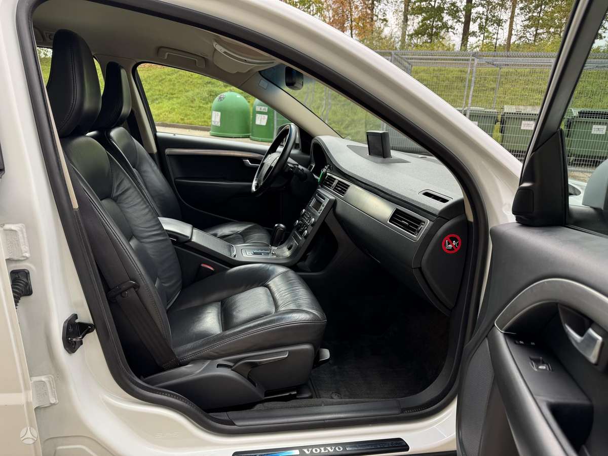 Volvo V70, 2.4 l., wagon