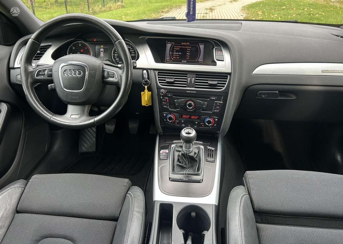Audi A4, 2.0 l., Универсал