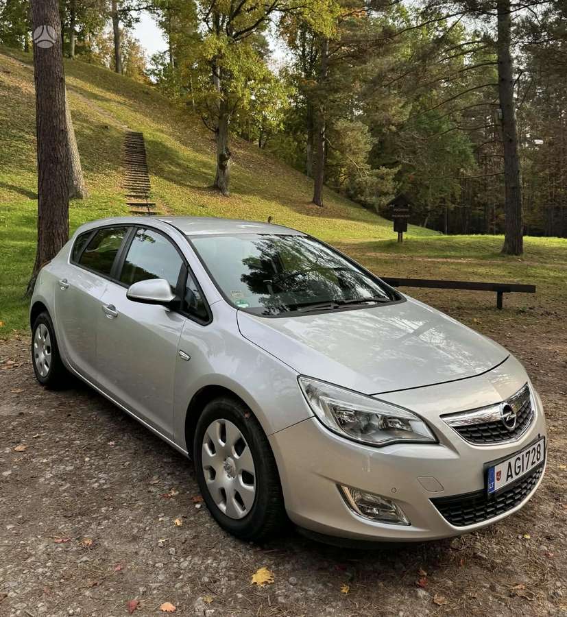 Opel Astra, 1.6 l., Хэтчбек